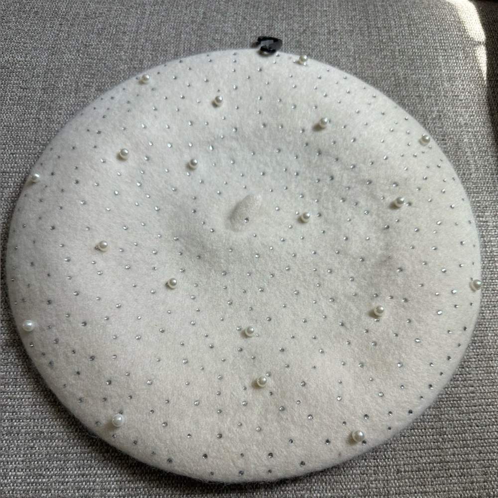 Ivory Pearl-Embellished Beret